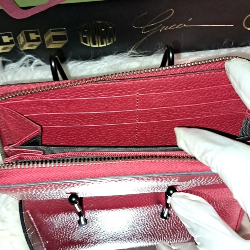 Gucci Red GG Zippy Wallet EUC - Picture 12 of 16